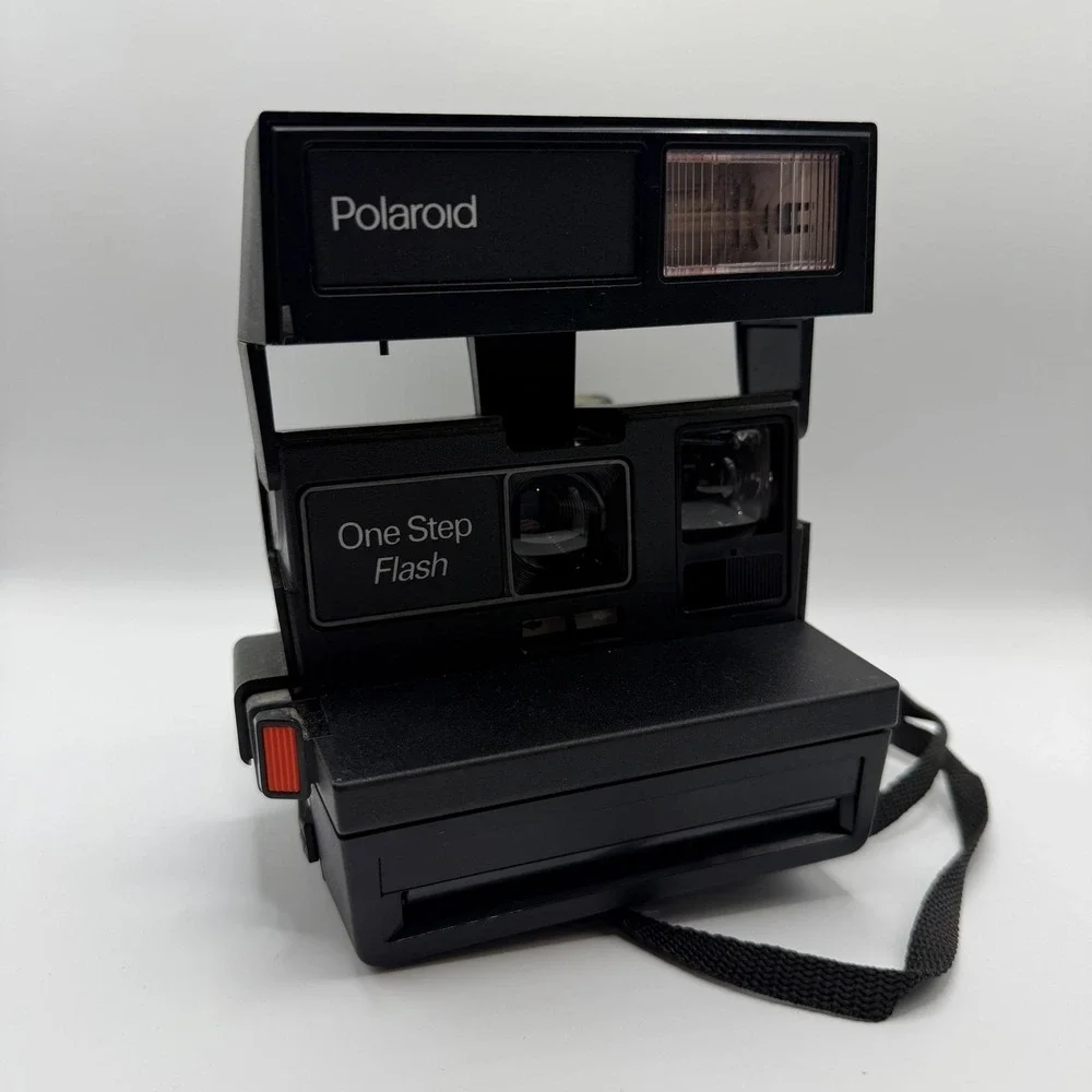 Vintage Polaroid One Step Flash 600 Instant Film Camera Black Auto‎ Flash Strap